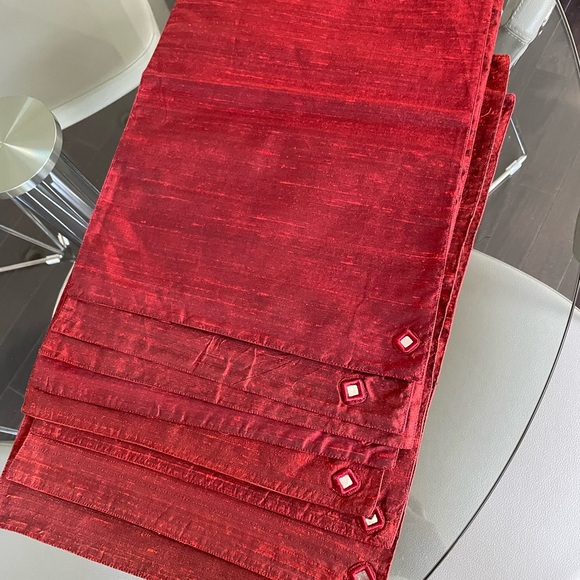 New Placemats Garnet Mirror, set of 8 - Picture 3 of 5